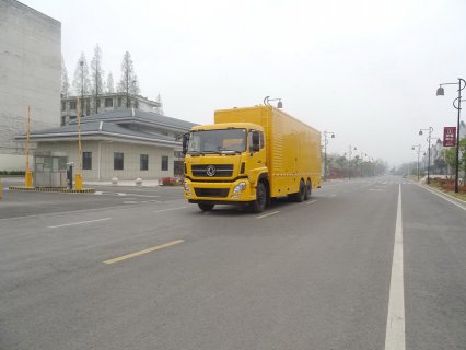 東風天龍電源車