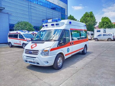 福特新時代長軸高頂救護車