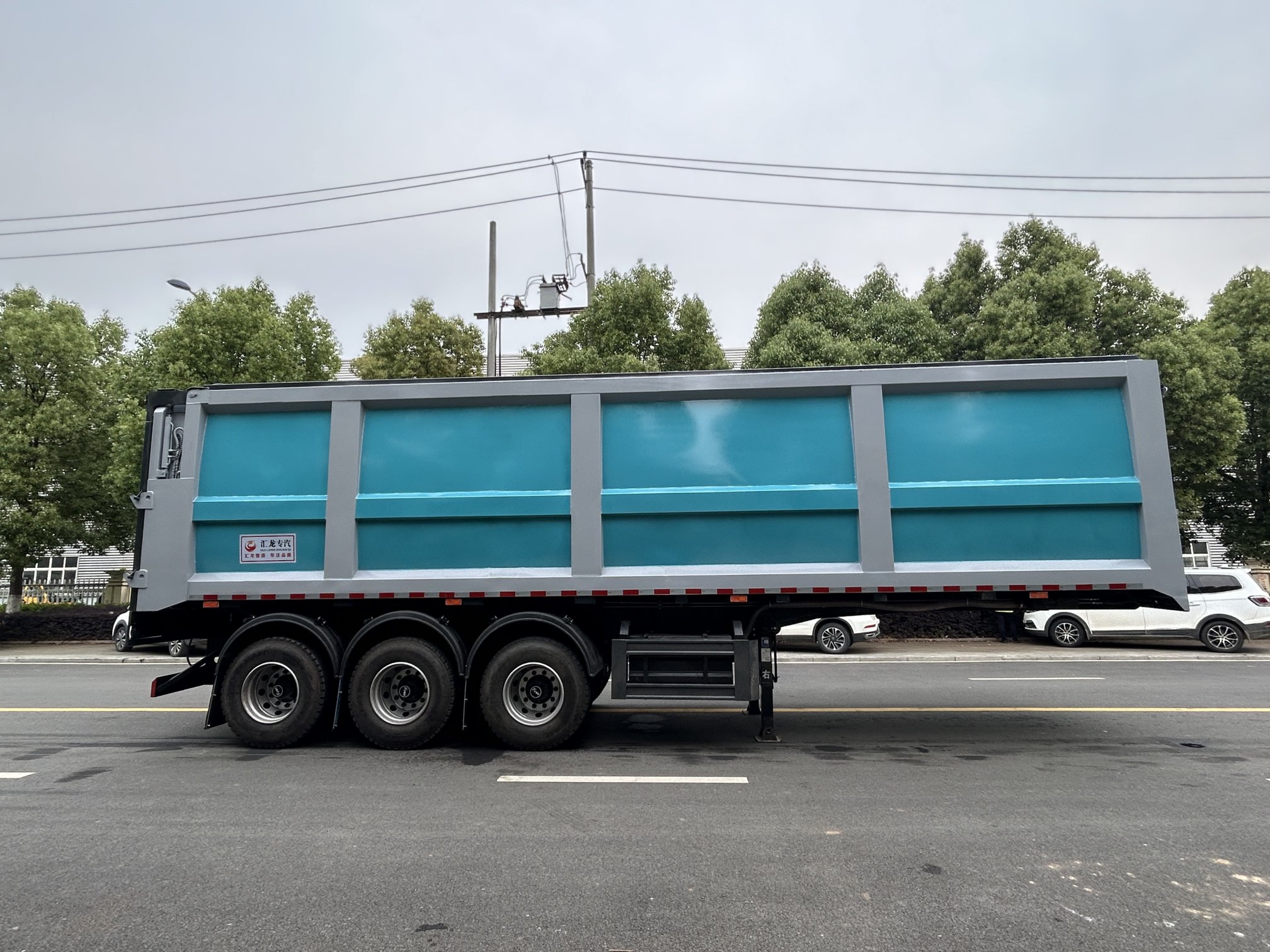 HLV9400ZLJ垃圾轉運半掛車